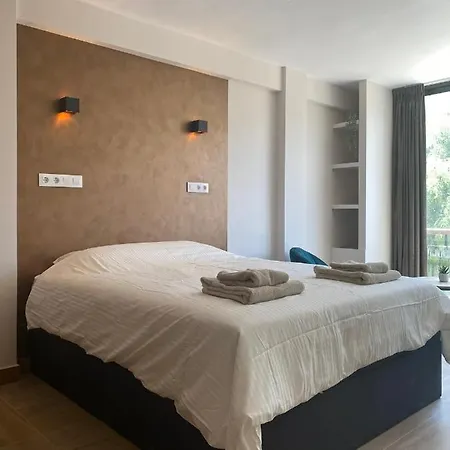 Don Jim Family, Beautiful Luxurious New Near Arenal